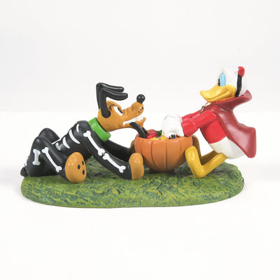 Disney Village | Donald and Pluto's Tussle | Village Figures