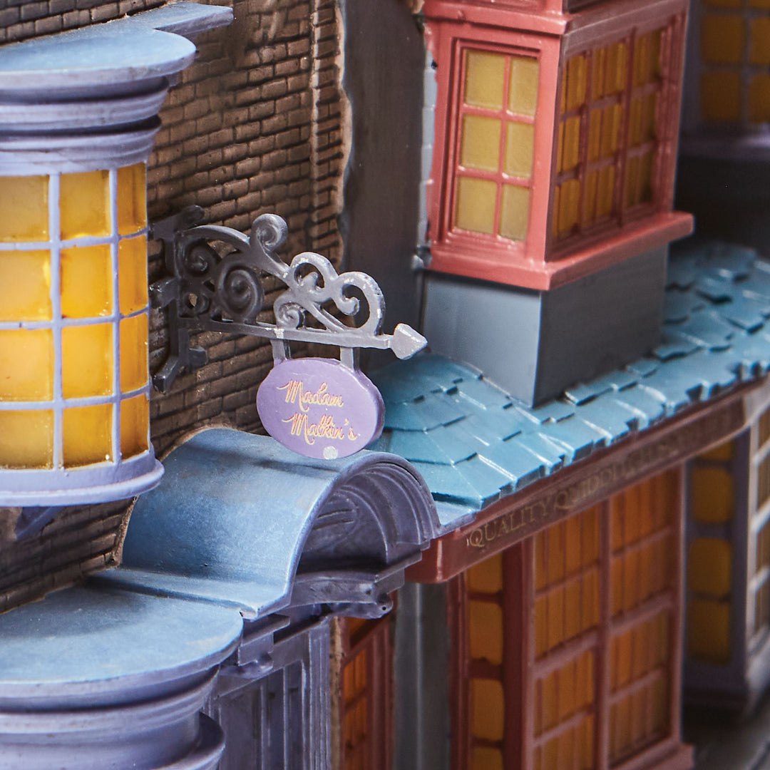Wizarding World of Harry Potter | Diagon Alley Light Up | Bookend