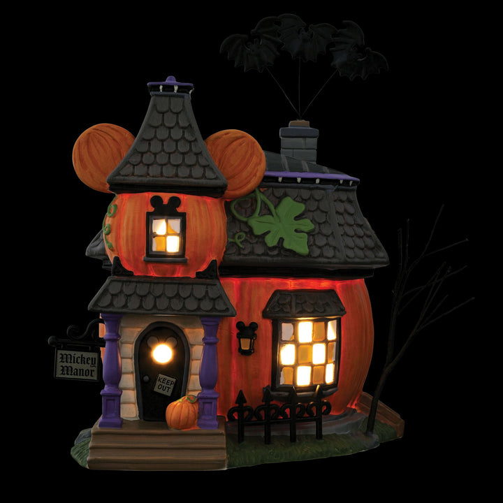Disney Village | Mickey's Haunted Manor | Village