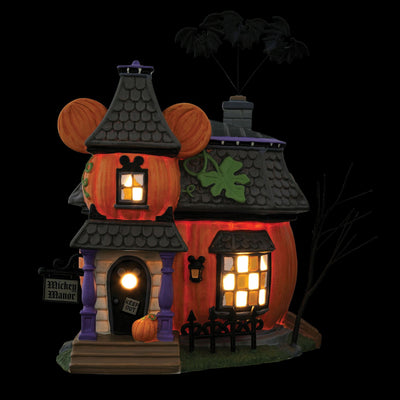 Disney Village | Mickey's Haunted Manor | Village