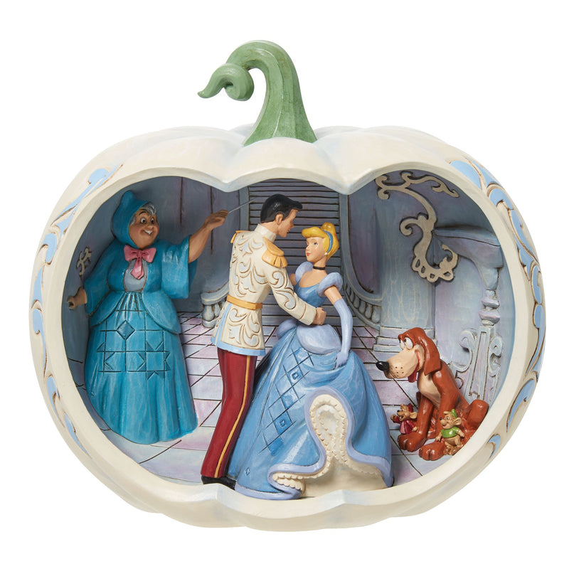 Disney Traditions, Cinderella Carriage scene