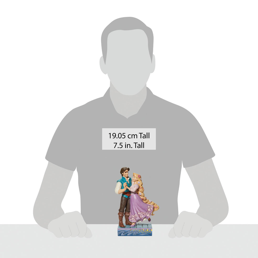 Disney Traditions | Rapunzel & Flynn Love | Figurine