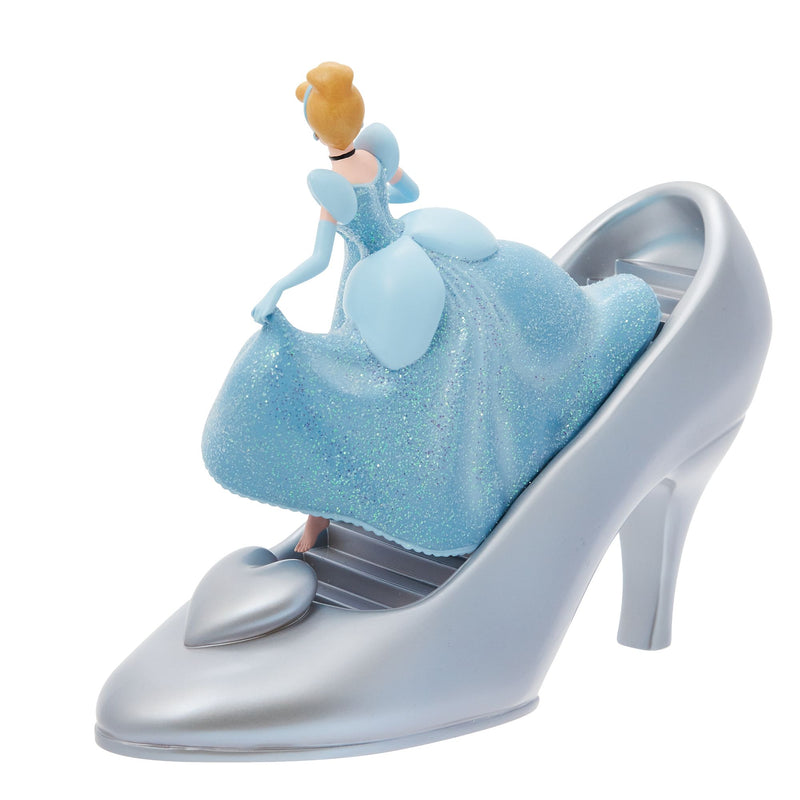 Disney Showcase | Disney100 Cinderella | Figurine