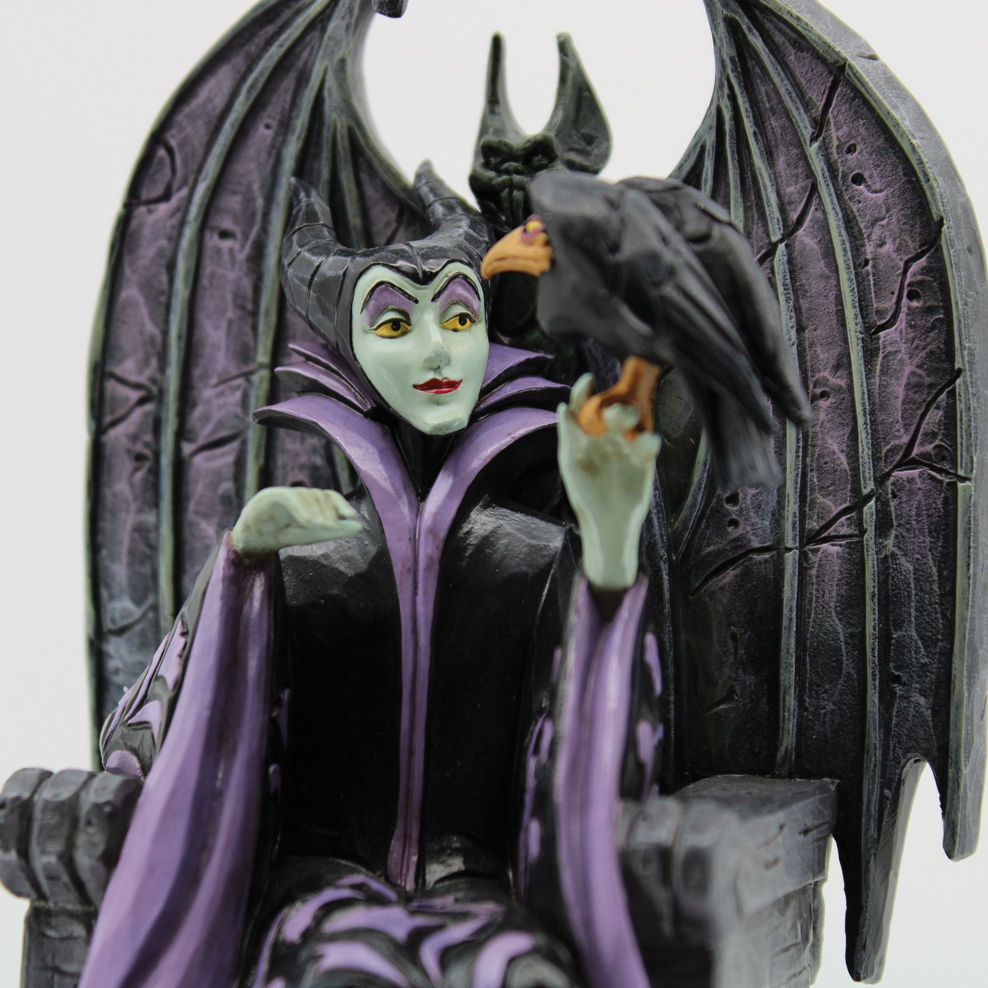 Disney Traditions Maleficent 立体オブジェ Disney Traditions | Maleficent | Figurine – Enesco Studios