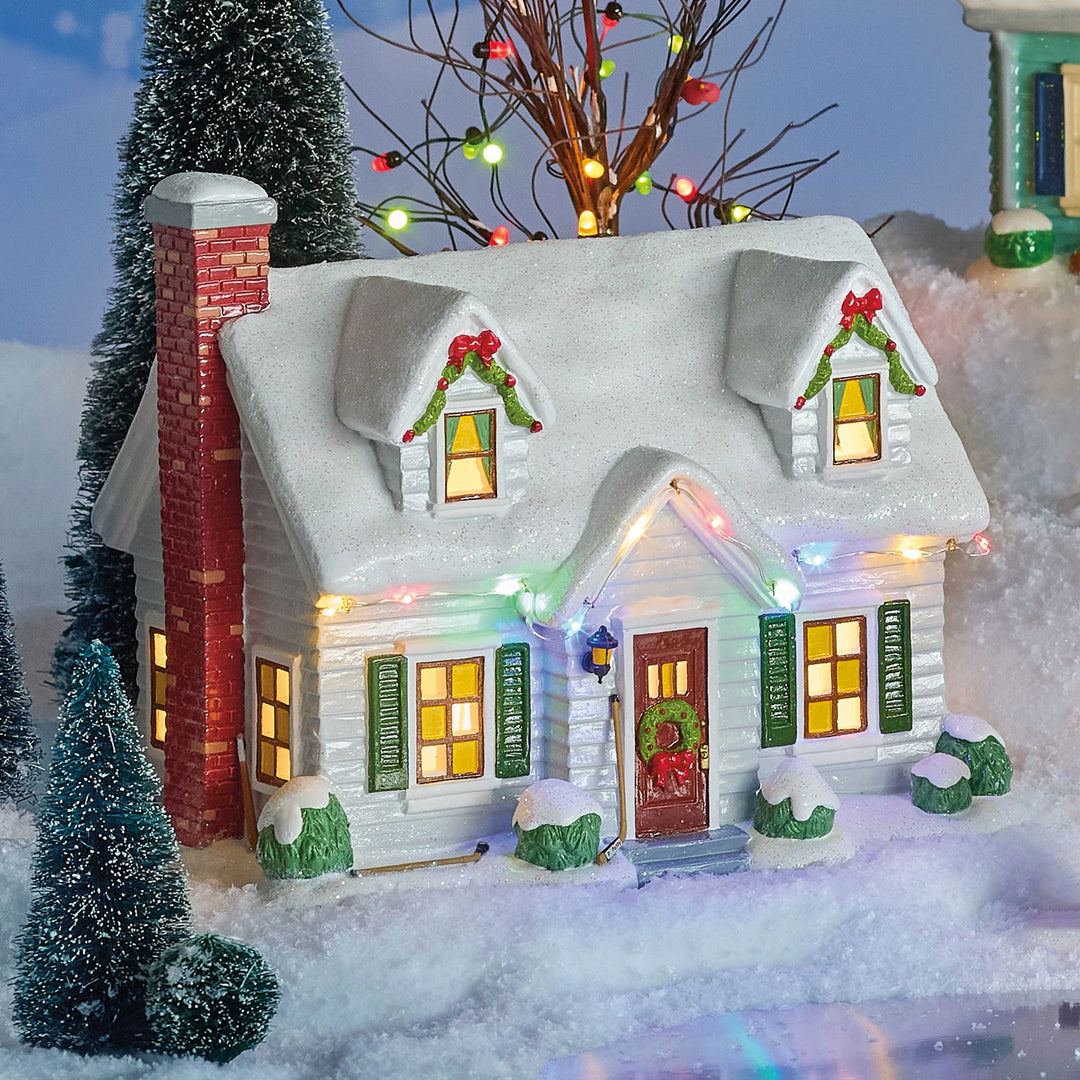 Peanuts Village | Peppermint Patty's House | Lighted Buildings