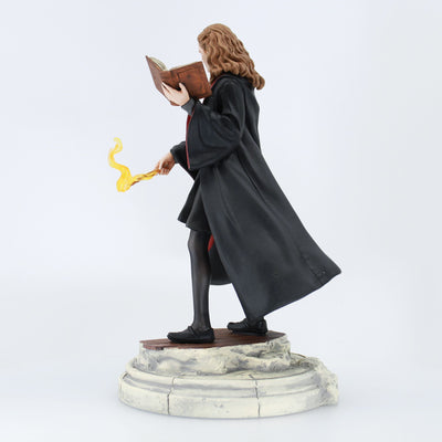 Wizarding World of Harry Potter | Hermione Statue Year 6 | Figurine