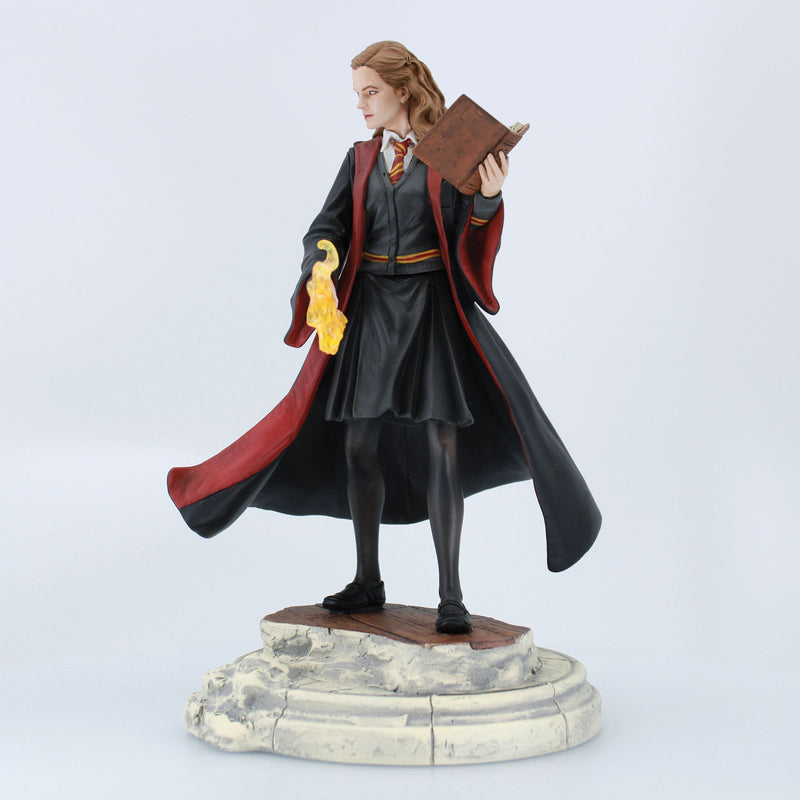 Wizarding World of Harry Potter | Hermione Statue Year 6 | Figurine