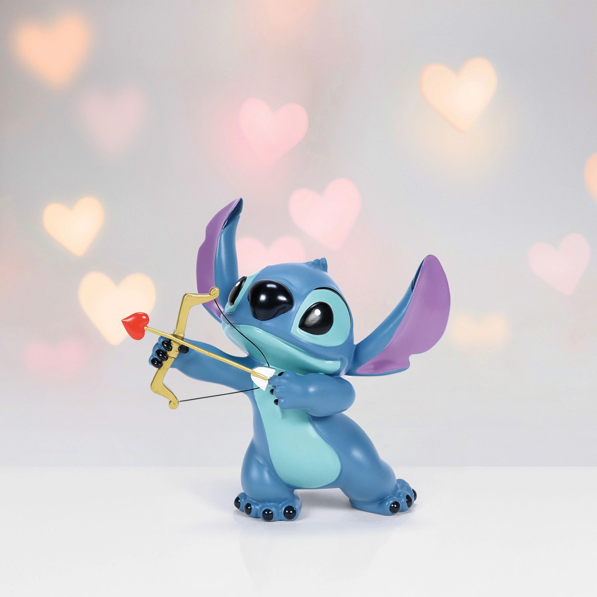 Disney Showcase Stitch フィギュア Amazon.com: Enesco Disney Showcase Lilo and Stitch Doll Mini