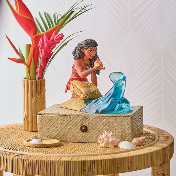 Disney Showcase | Moana with wave | Figurine