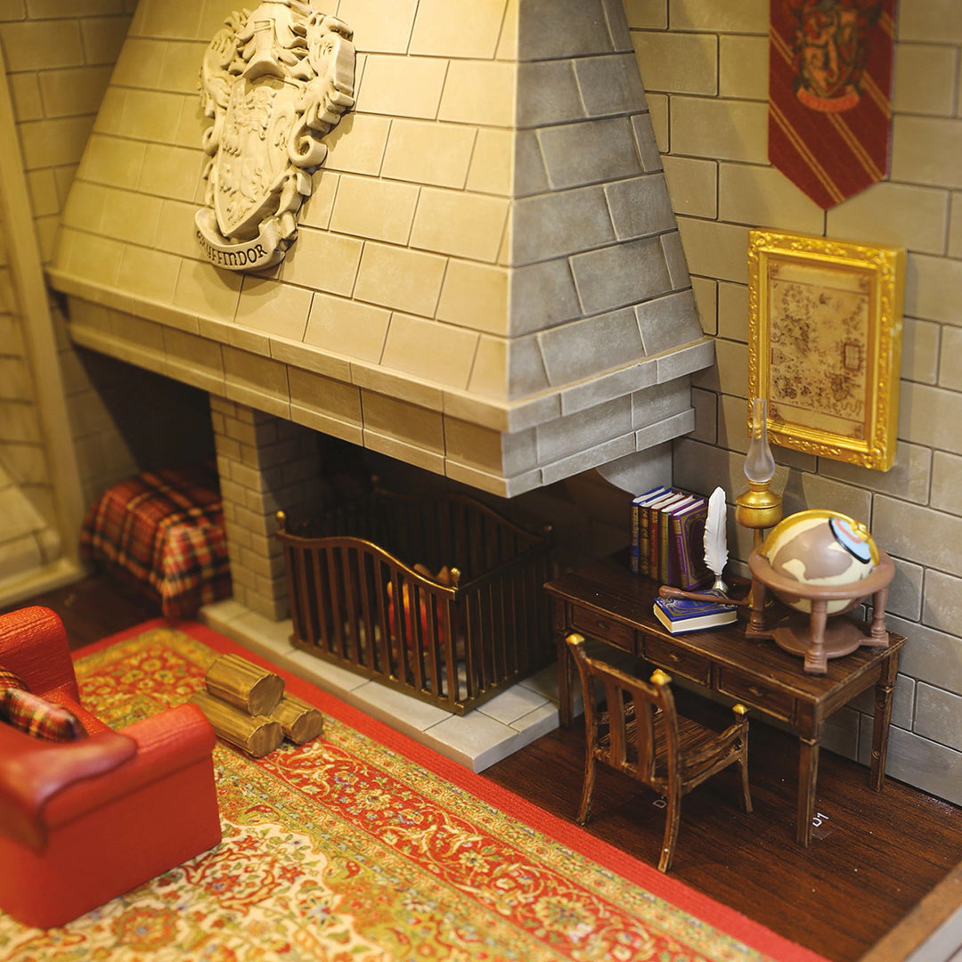 Harry Potter Room View | Gryffindor Common Room | Lighted Buildings