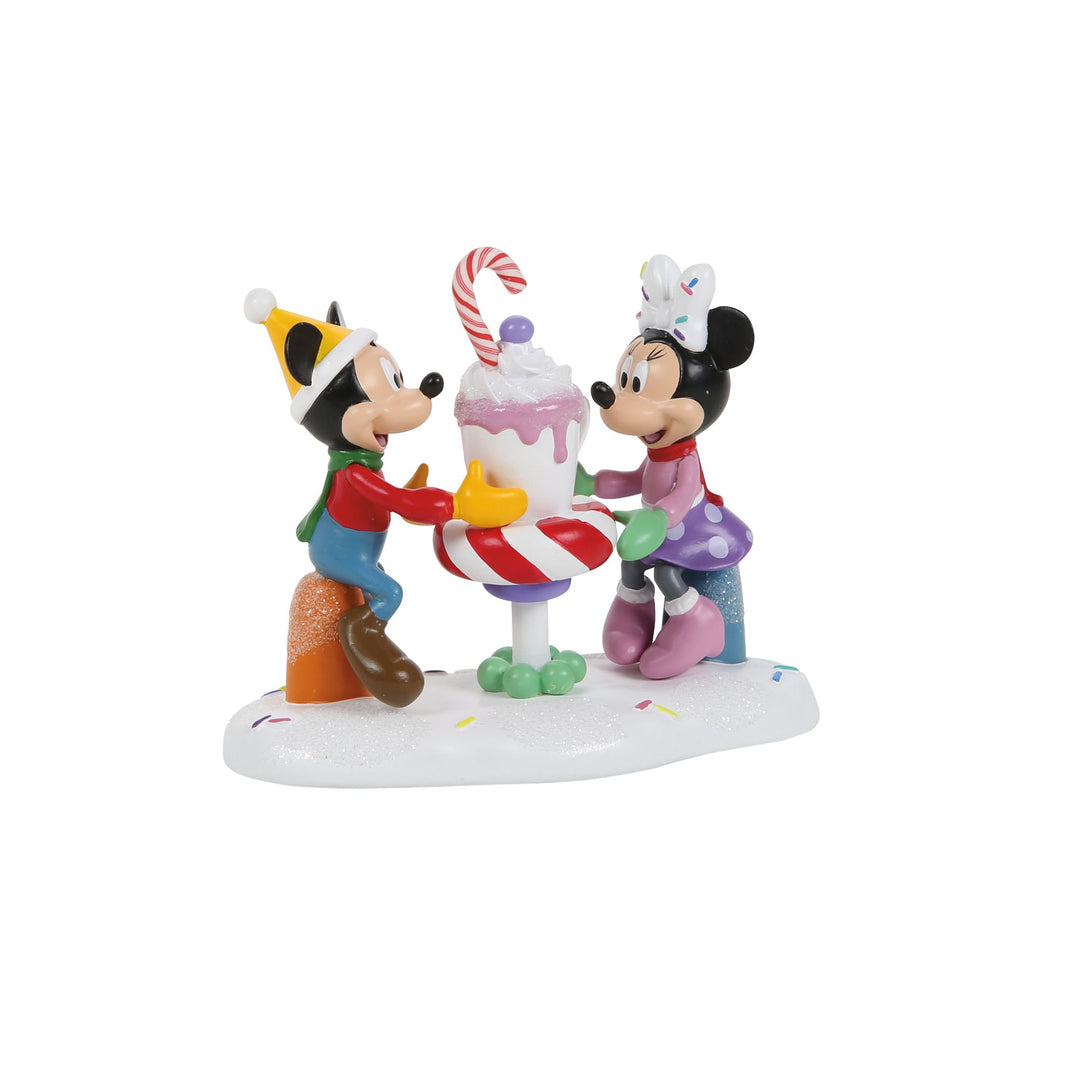 Disney Village | A Cocoa With A Cutie! | Village Figures