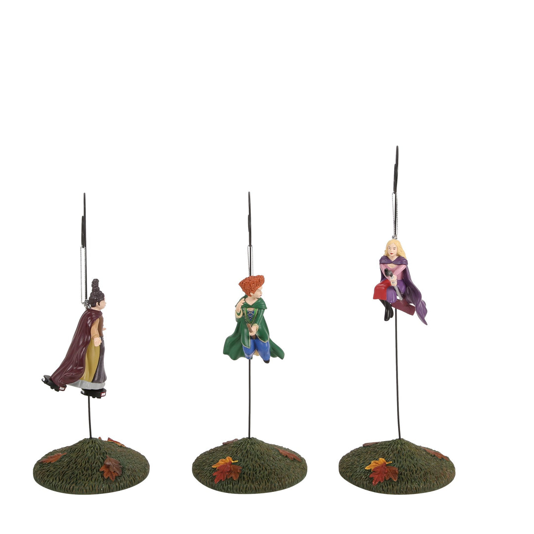 Hot Properties Village | On Modern Brooms S/3 | Village Figures