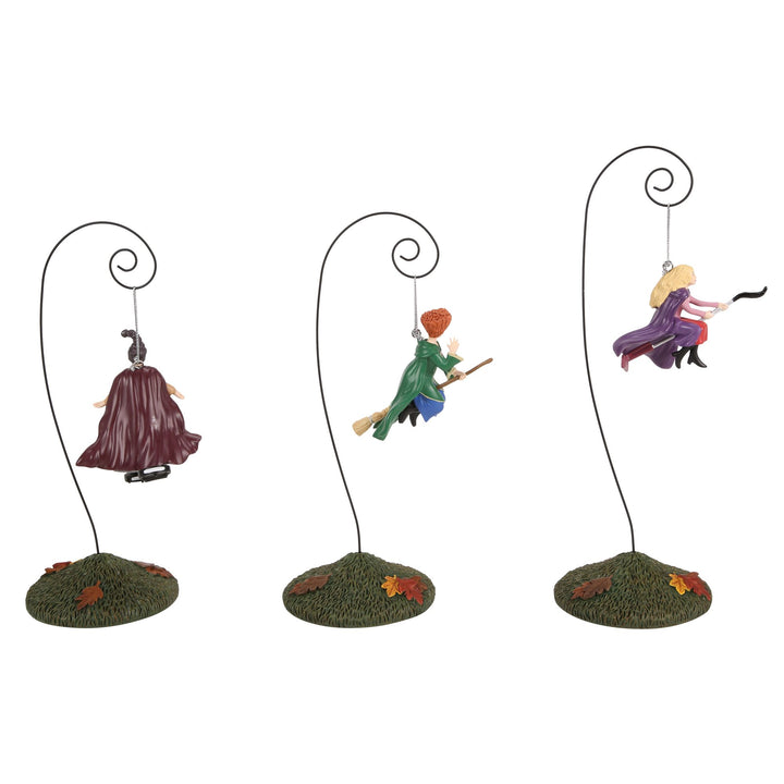 Hot Properties Village | On Modern Brooms S/3 | Village Figures