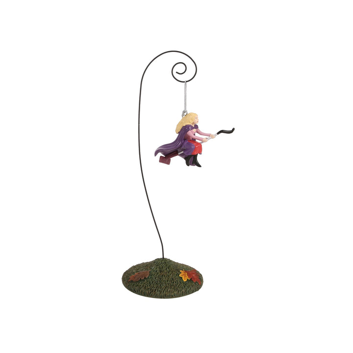 Hot Properties Village | On Modern Brooms S/3 | Village Figures