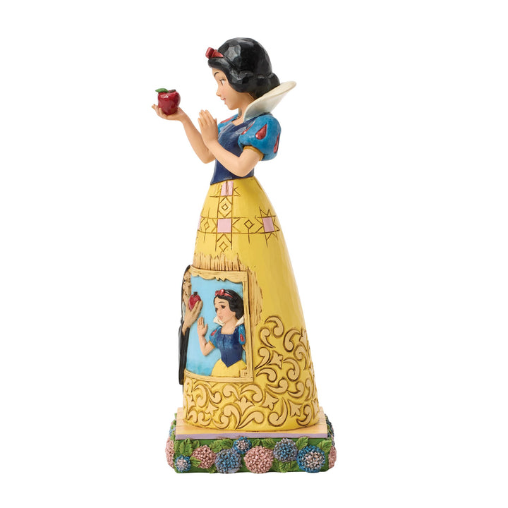 Disney Traditions | Snow White Apple with Scene | Figurine