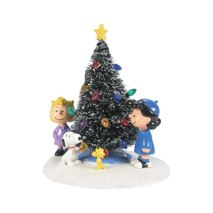 Peanuts Village | O'Christmas Tree | Village Figures