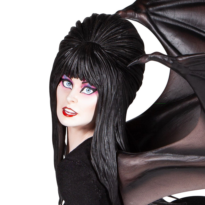 Grand Jester Studios | Elvira One Quarter Scale | Figurine