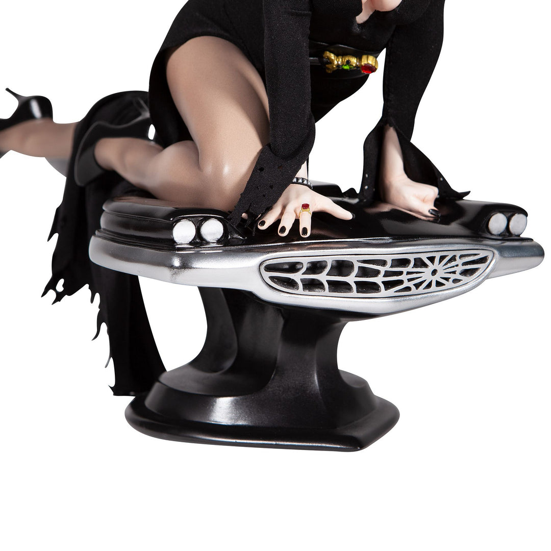 Grand Jester Studios | Elvira One Quarter Scale | Figurine