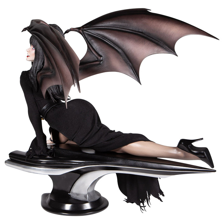 Grand Jester Studios | Elvira One Quarter Scale | Figurine